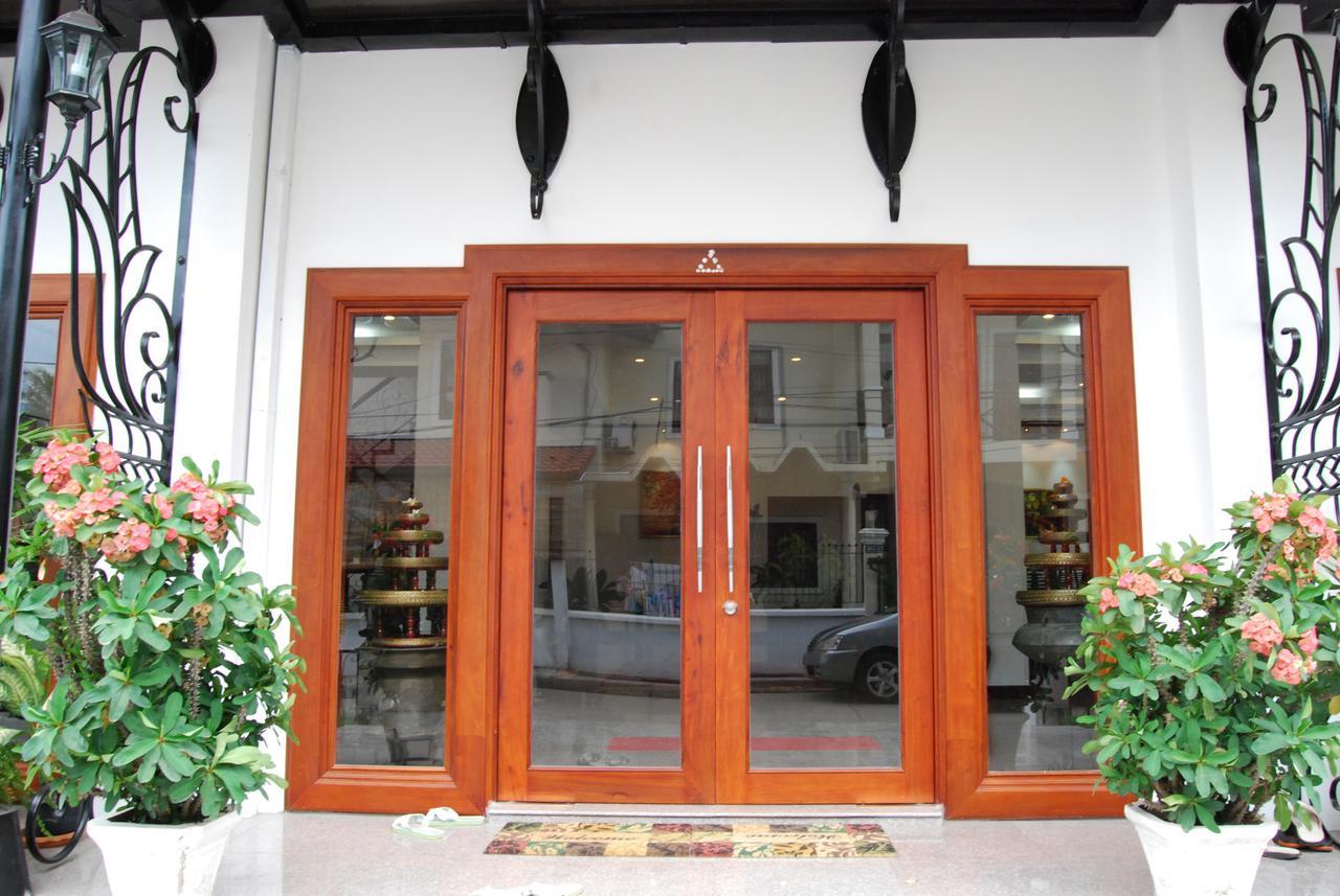 Vayakorn Inn Vientiane Exterior photo