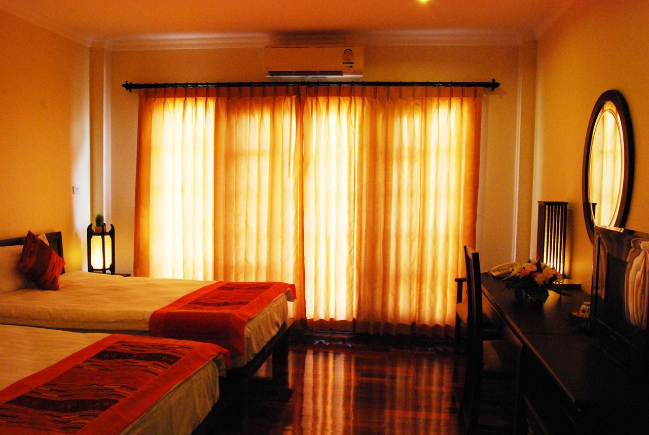 Vayakorn Inn Vientiane Exterior photo