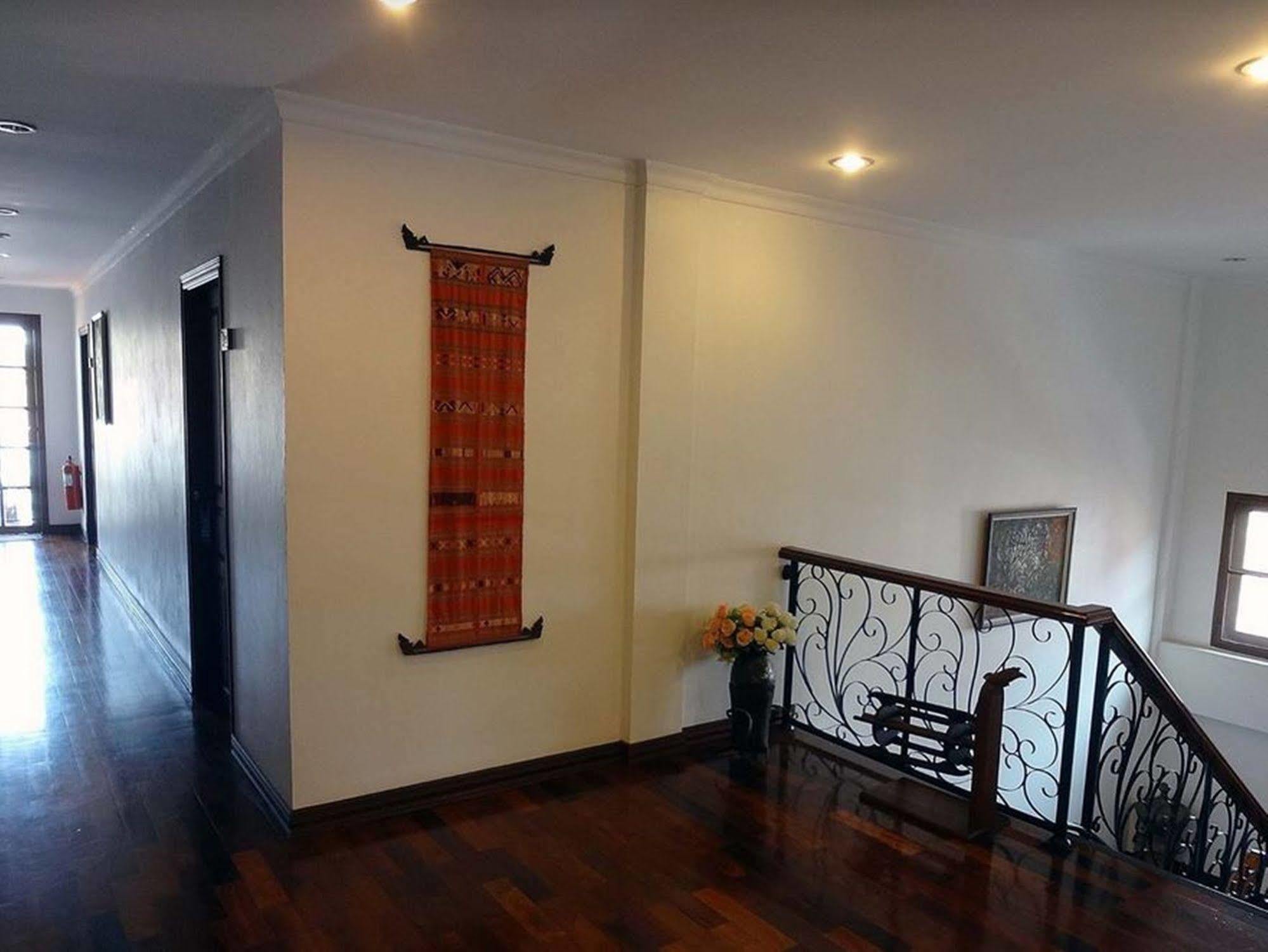 Vayakorn Inn Vientiane Exterior photo